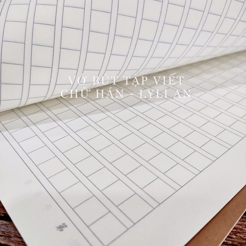Vở Viết Tiếng Trung Nhật Hàn tặng kèm bút bay mực  - Vở ô vuông viết đoạn văn luyện chữ Hán
