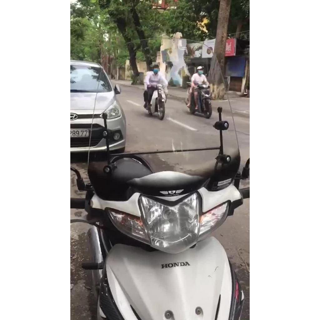 Kính chắn gió lắp đặt dễ dàng