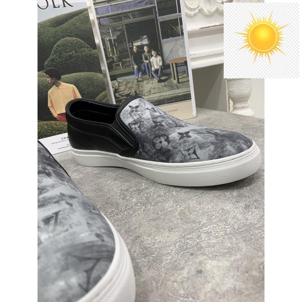 🤺 Giày Lười Nam Slipon LV Xám nhám hoạ tiết cục sang chảnh MSP 111 🤺