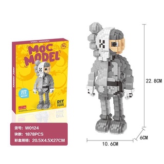 Mô hình lắp ráp Kaws cao 23cm