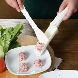Dụng cụ chia thịt viên