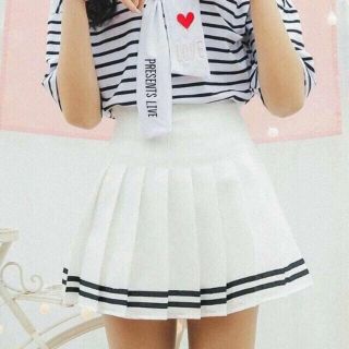 VÁY THỦY THỦ VIỀN TRẮNG