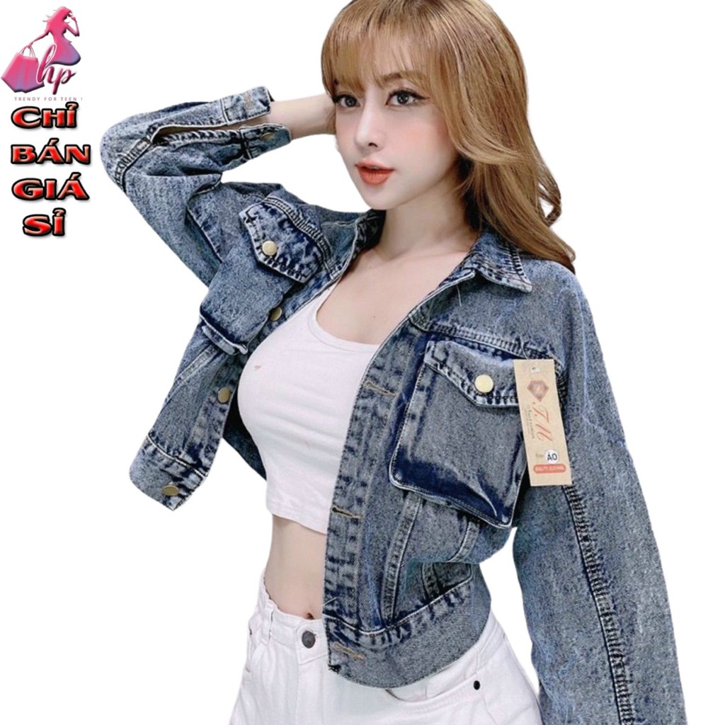 áo khoác jeans nữ form lửng cao cấp tay dài phối túi hộp màu muối tiêu cổ bẻ mẫu mới thời trang 2021