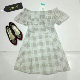 Váy trễ vai Qc