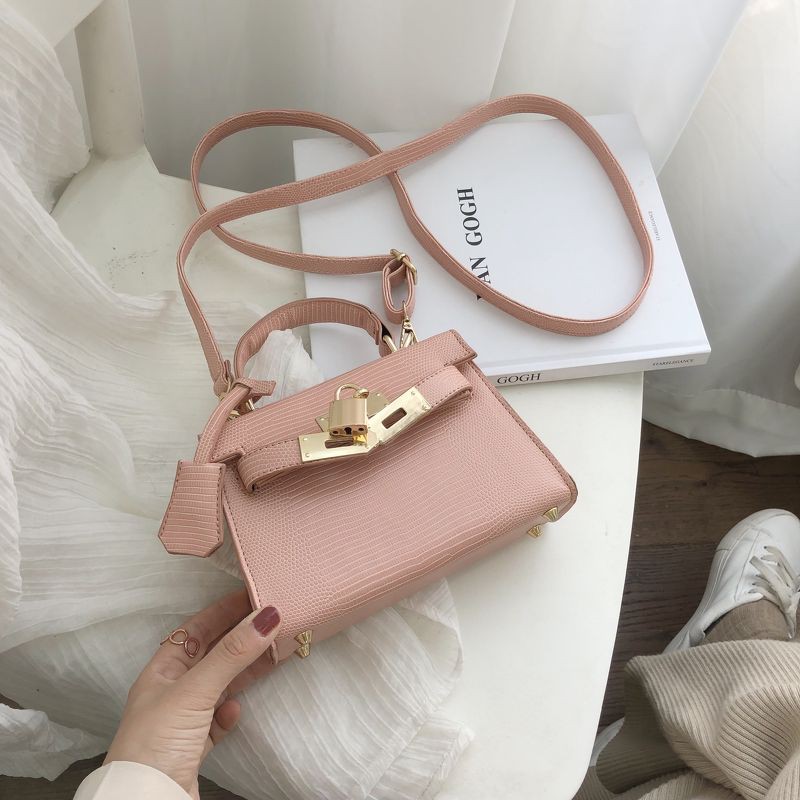 Túi xách  nữ da sần  kèm khóa móc phong cách Hàn Quốc -MA160