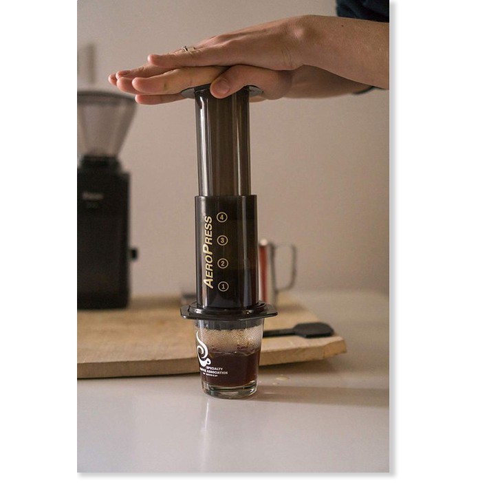 DỤNG CỤ PHA CÀ PHÊ PHƯƠNG PHÁP NÉN KIỂU MỸ