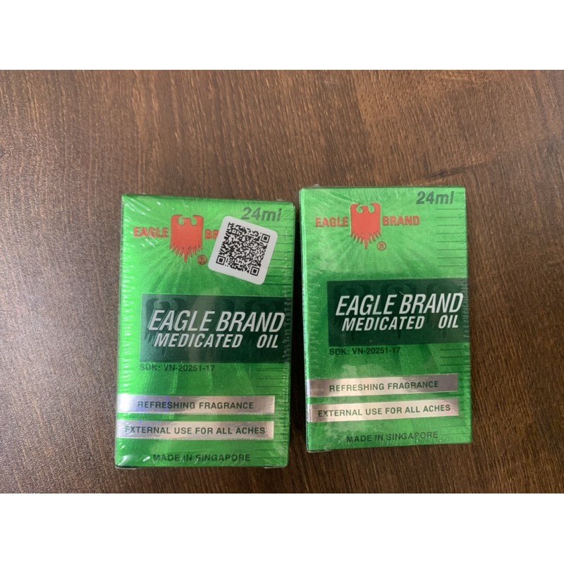 Dầu xanh con ó Eagle Brand Singapore Medicated Oil