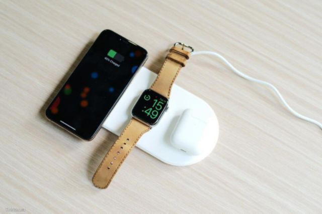 Đế sạc nhanh không dây 3 in 1 Baseus  ( SmartPhone + Apple Watch + Airpods)