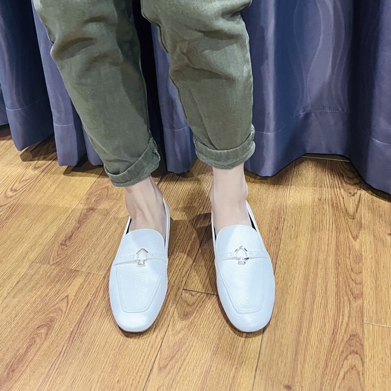Giày da trắng Kate Spade