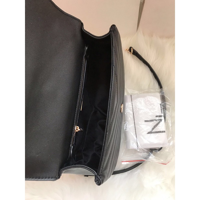 HÀNG SẴN Túi Lyn khoá tròn kèm charm size 25cm