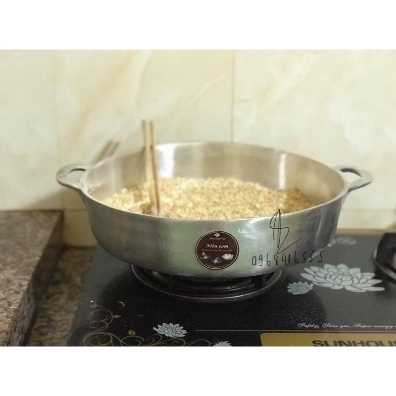 Chảo gang trắng đúc doa bóng đáy bằng 31cm chính hãng Ngân Thọ