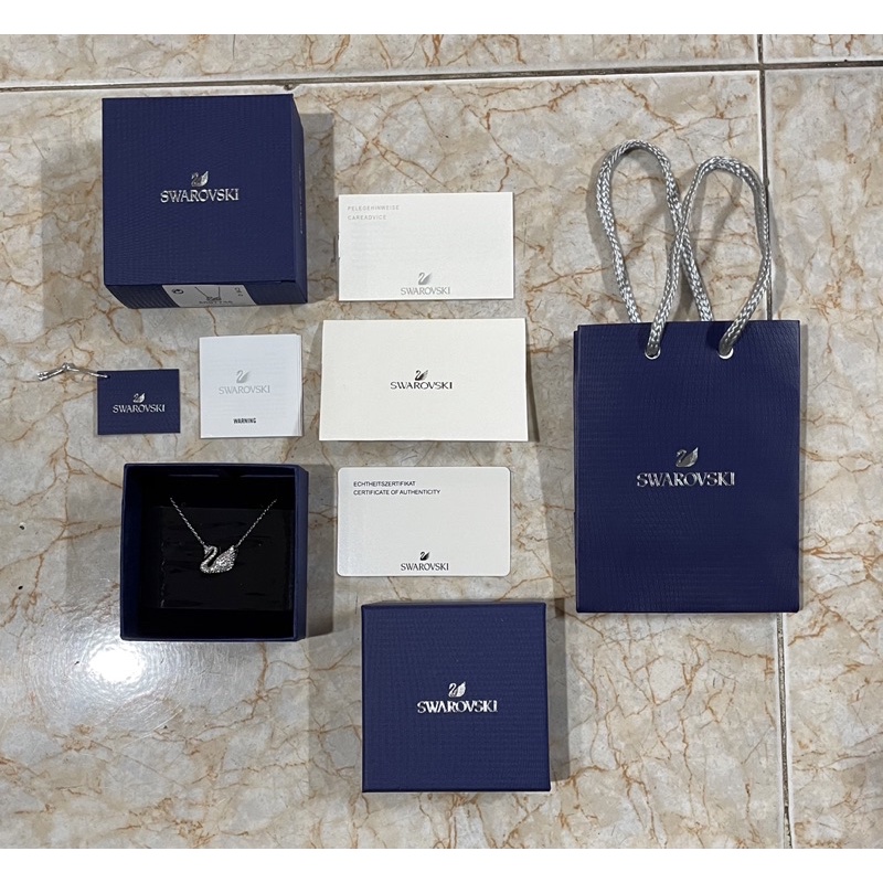 Dây Chuyền SWAROVSKI Tuồn Xịn Full Phụ Kiện ( Hàng Công Ty Có Sẵn )