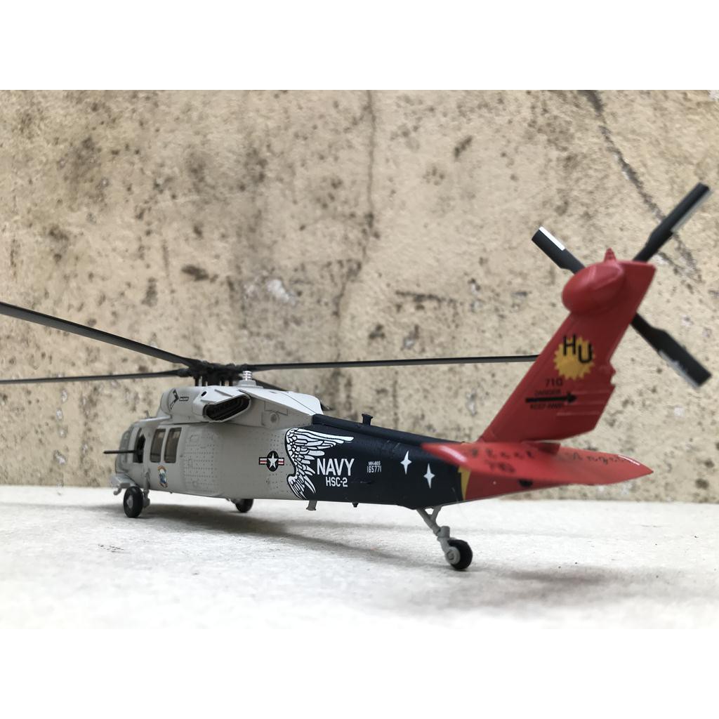Mô hình máy bay Trực Thăng UH-60M Black Hawk NAVY 1:72