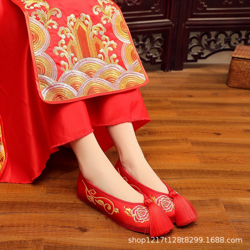 Giày Cưới Đế Bằng Thêu Họa Tiết Kiểu Trung Hoa Thời Trang 2020 Cho Cô Dâu