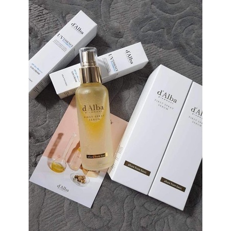 Xịt khoáng Căng Bóng Hàn Quốc D'Alba First Spray Serum