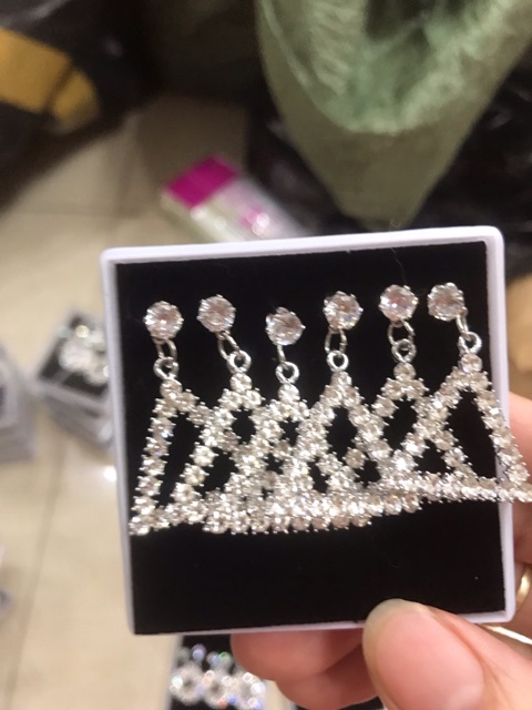 Hộp 3 đôi khuyên tai đính đá sành điệu