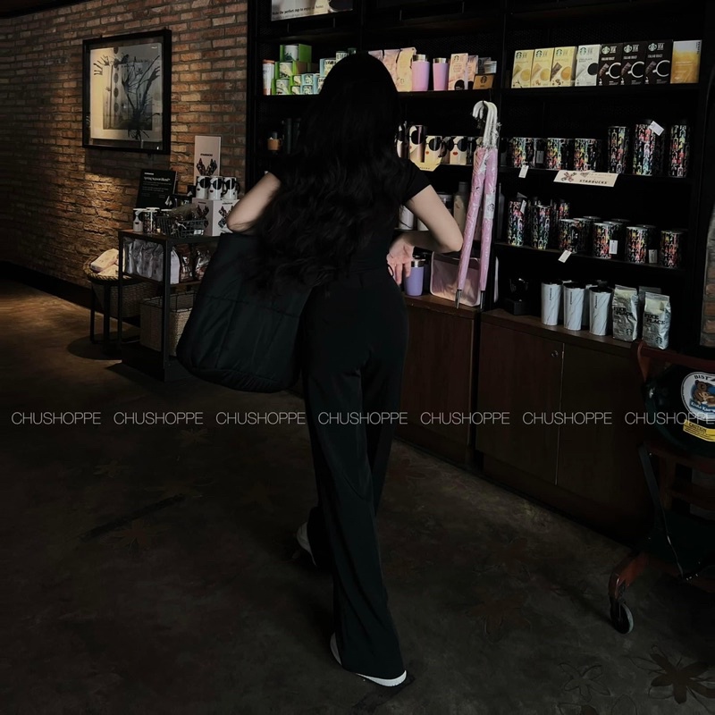 CHUSHOPPE - ÁO THUN ĐEN CUTOUT EO