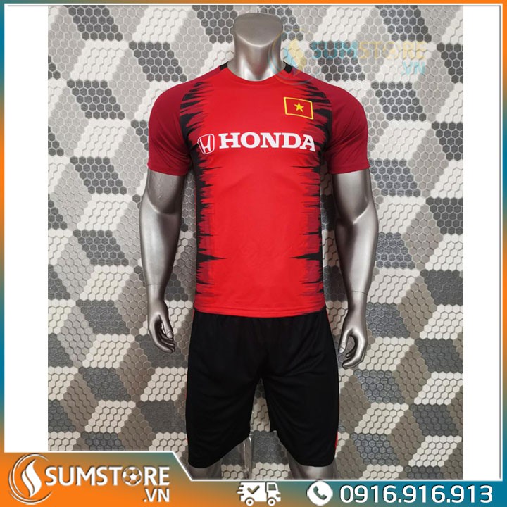 Việt Nam tập đỏ JP 2020 - Đồ Đá Banh Thể Thao Nam Nữ Mới Đẹp