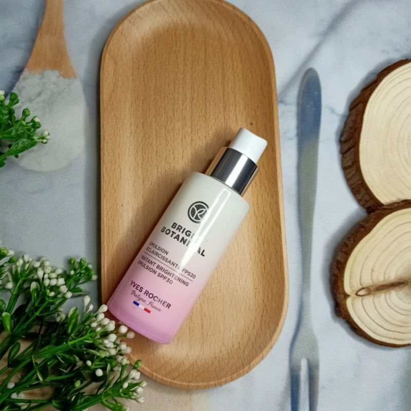 Mẫu mới Sữa dưỡng trắng da Yves Rocher White Botanical Exceptional Youth Emulsion SPF30 PA