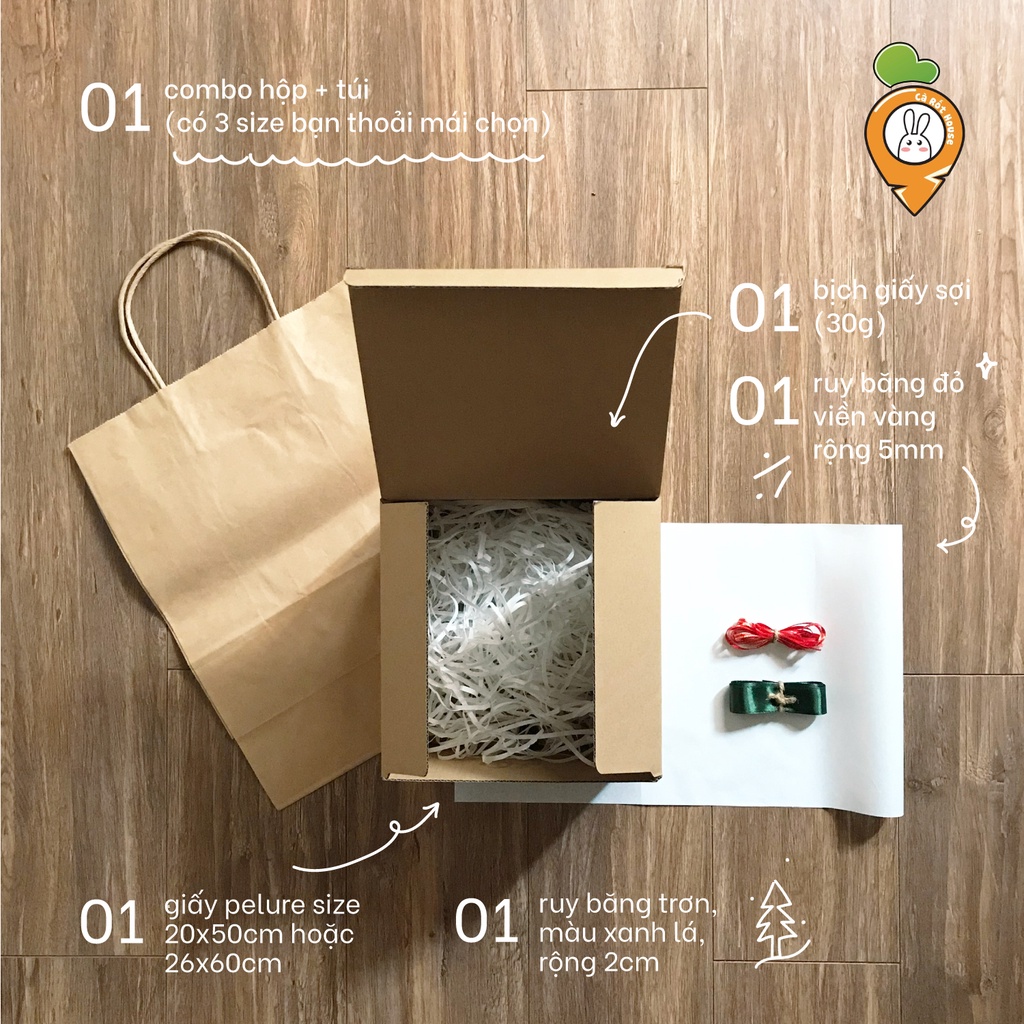 Set hộp quà tặng hình cây thông gồm 05 món  /