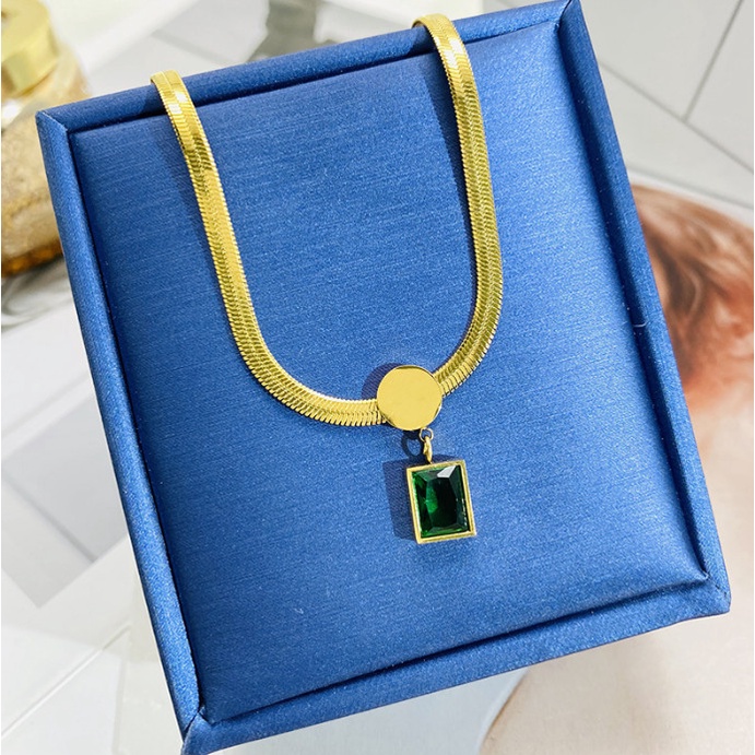 Dây Chuyền Sợi Mì Dẹt Mặt Đá Nhân Tạo Hình Vuông Xanh Lá Titan Ko Đen TT 4369