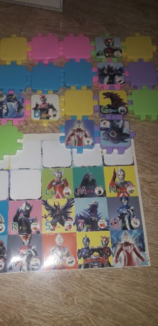 Sét lắp ráp siêu nhân đa năng cho bé học chữ cái bằng nhựa có 28 miếng ghép