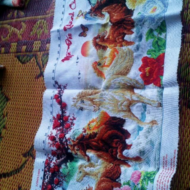 Tranh thêu thành phẩm