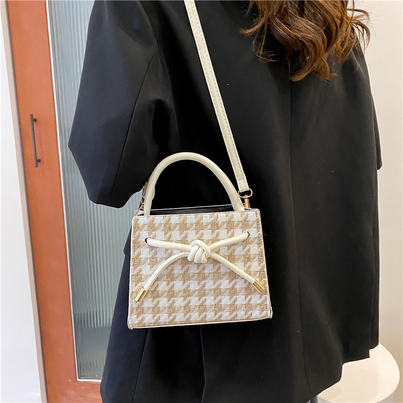 Túi Đeo Vai Hình Vuông Nhỏ Vải Len Đính Nơ Kiểu Nước Ngoài Mẫu Mới 2022 Thời Trang Mùa Xuân Cho Nữ