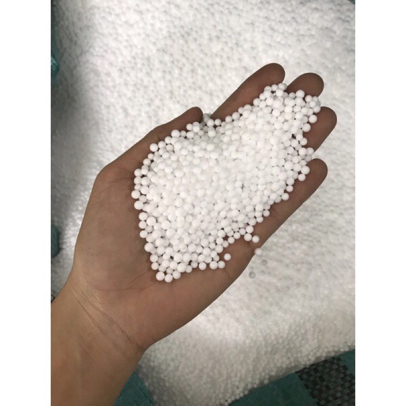 1 kg Hạt xốp trắng to 5-7mm chuyên làm nhà tuyết, trang trí