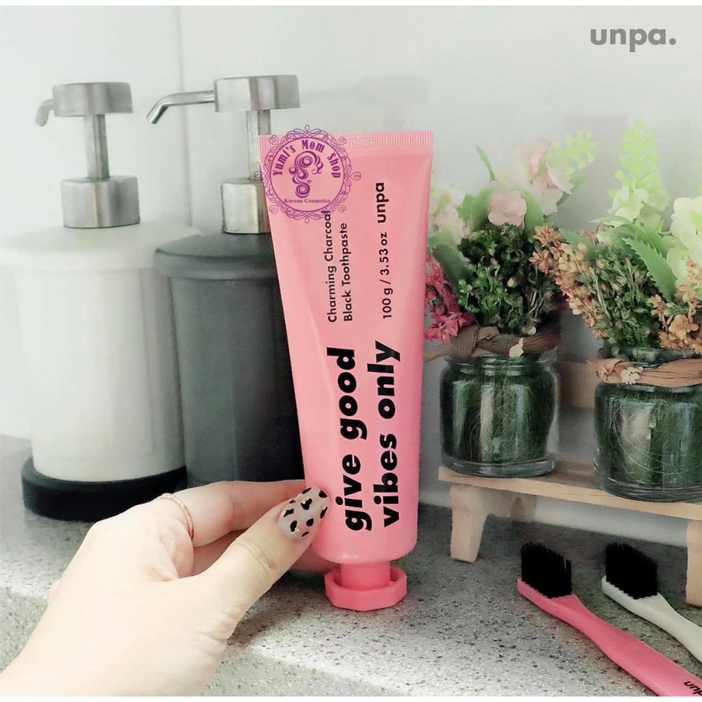 Kem đánh răng Unpa Chacha Charming Charcoal Black Toothpaste Pink Edition 30g