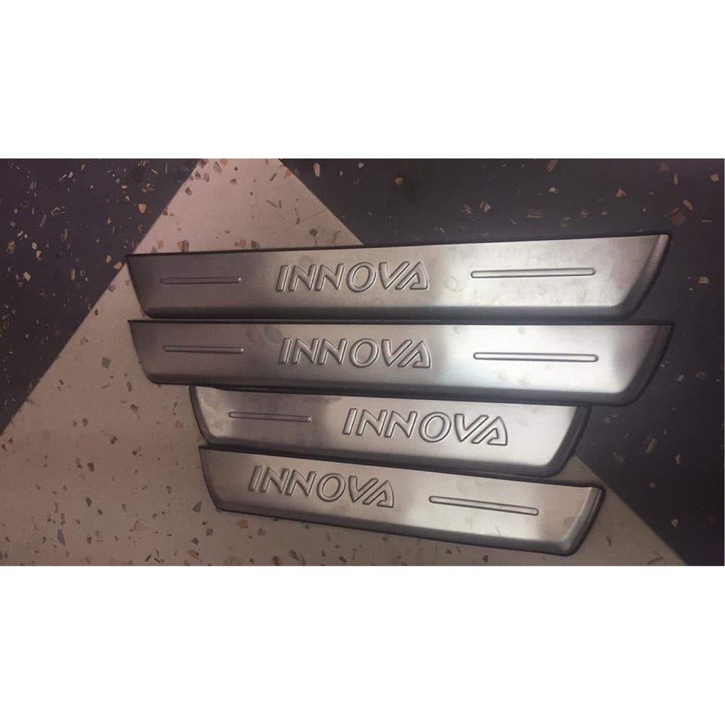 Ốp bậc trong và ngoài Innova 2017 2019