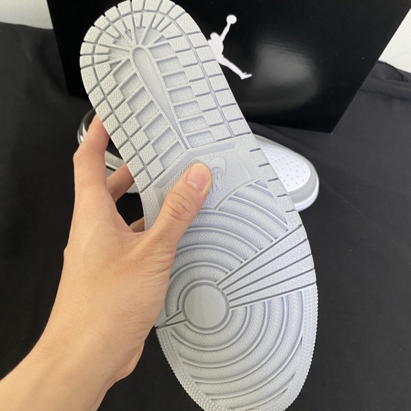 [Xả Kho]Giày Sneaker Xám Trắng Full Box Freeship | BigBuy360 - bigbuy360.vn