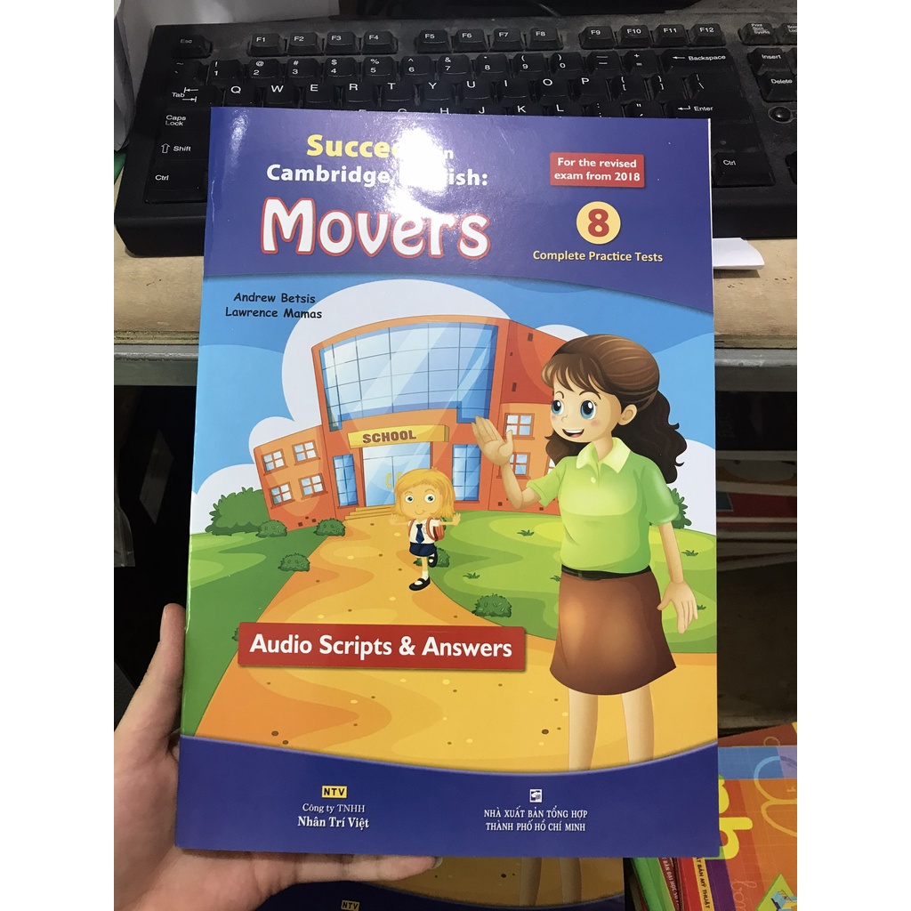 Sách - Succeed in cambridge English : Movers