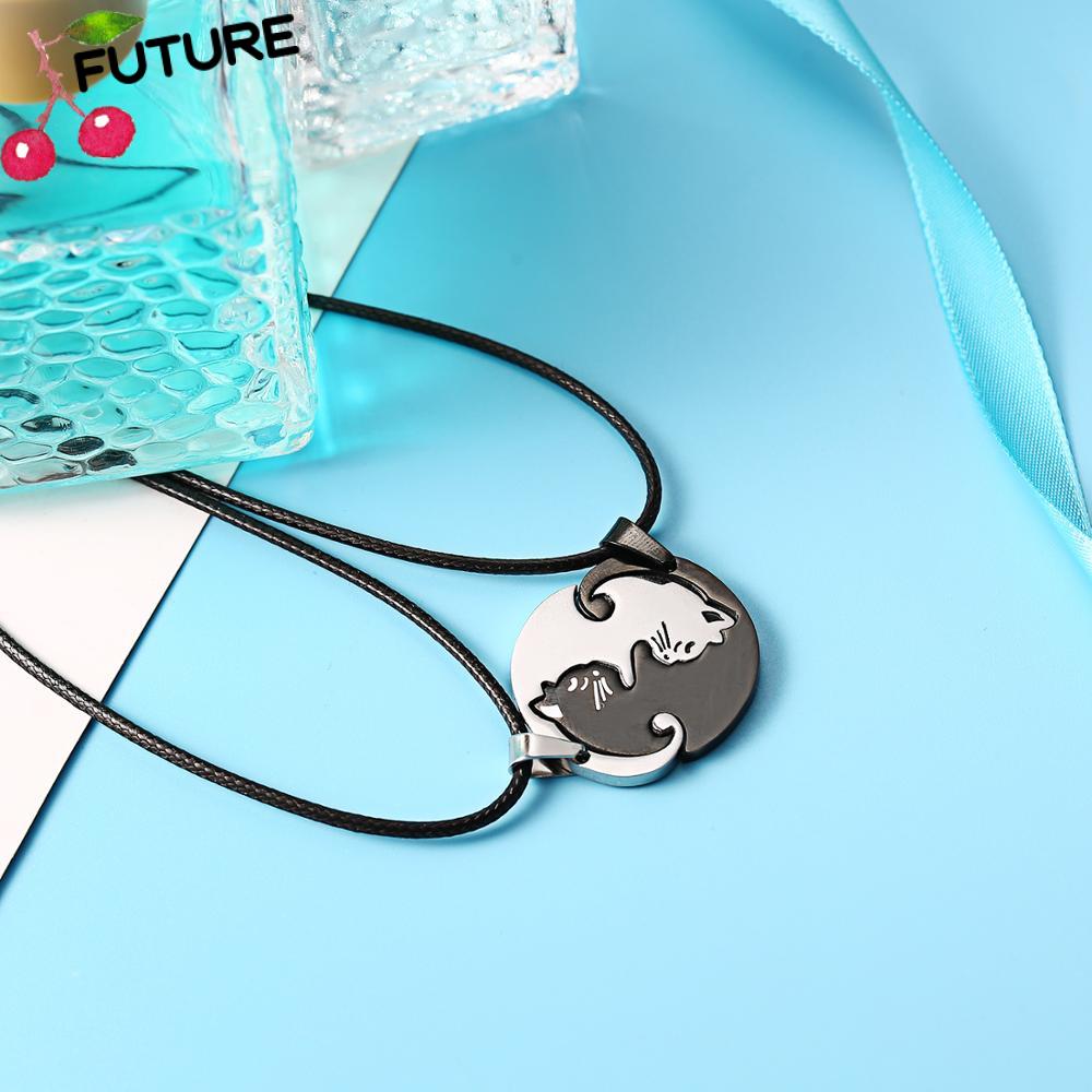 1 Cặp vòng cổ Mặt Tròn Họa Tiết Mèo Trắng Đen Đáng Yêu