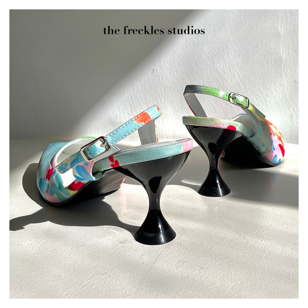 Giày Cao Gót Quai Hậu Freckles Studios Mũi Nhọn Slingback 7cm Hoa Caro