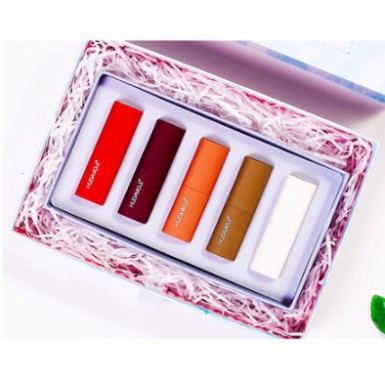 Hộp giấy cứng đựng quà tặng in chữ THE BEST có quai xách, chất liệu cứng cáp 3 kích thước