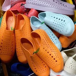 Giày búp bê nhựa đế bằng đi mưa giả thể thao, mang nhẹ, giá rẻ