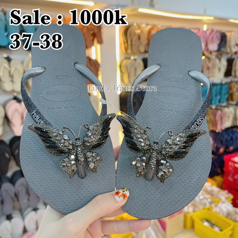 dép HVN kim tuyến viền xám đen mix charm bướm chúa đen