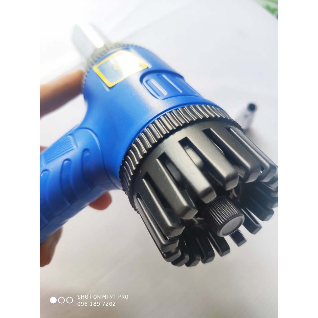 Máy Thổi Hơi Nóng 700W C-Mart C0183-700w