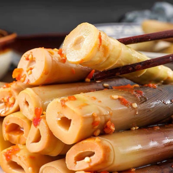 Măng Trúc cay Tứ Xuyên ngâm ớt xanh 200g, giòn ngon vị đặc sản, đồ ăn vặt Trung Hoa ăn kèm các loại mỳ cay, bún