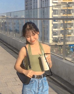 Áo yếm cổ xanh bơ