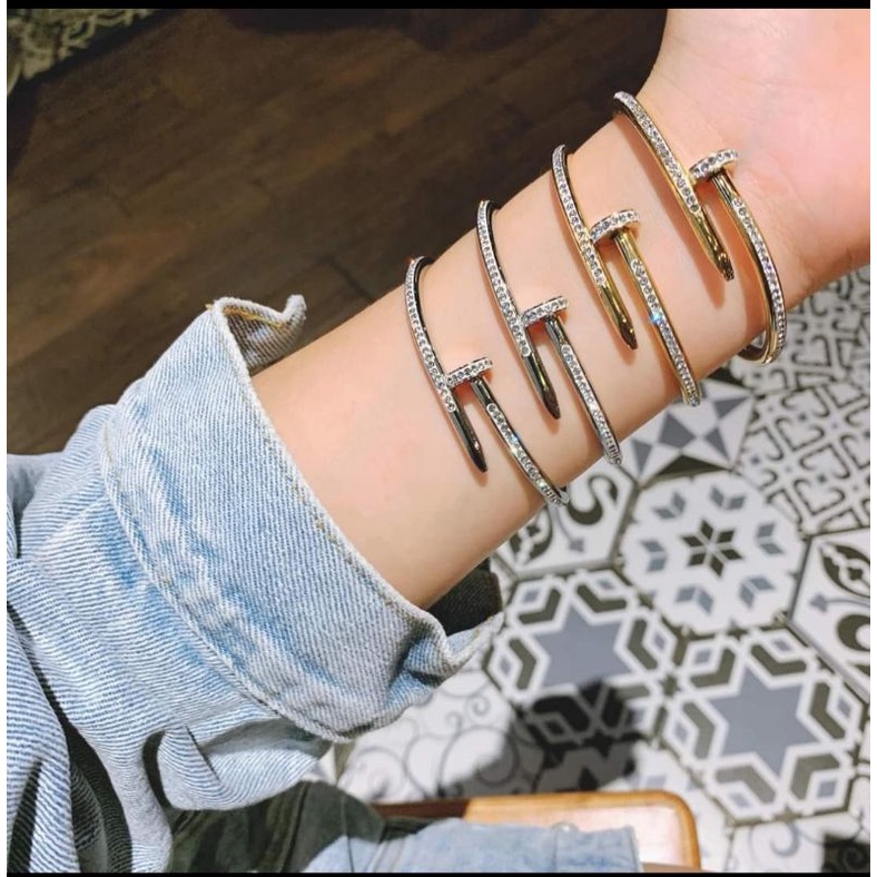 VÒNG TAY TITAN CARTIER ĐINH FULL ĐÁ
