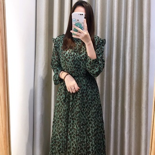 Váy voan xếp li