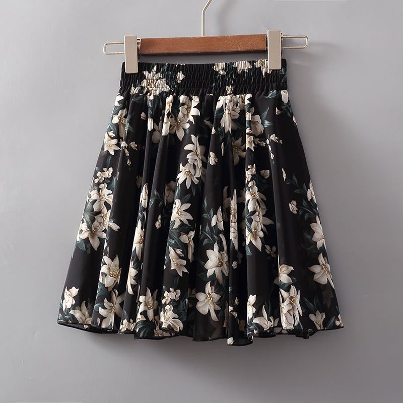 Small floral chiffon short skirt women  2022 summer new A-line skirt high waist Korean version large swing skirt umbrella skirt