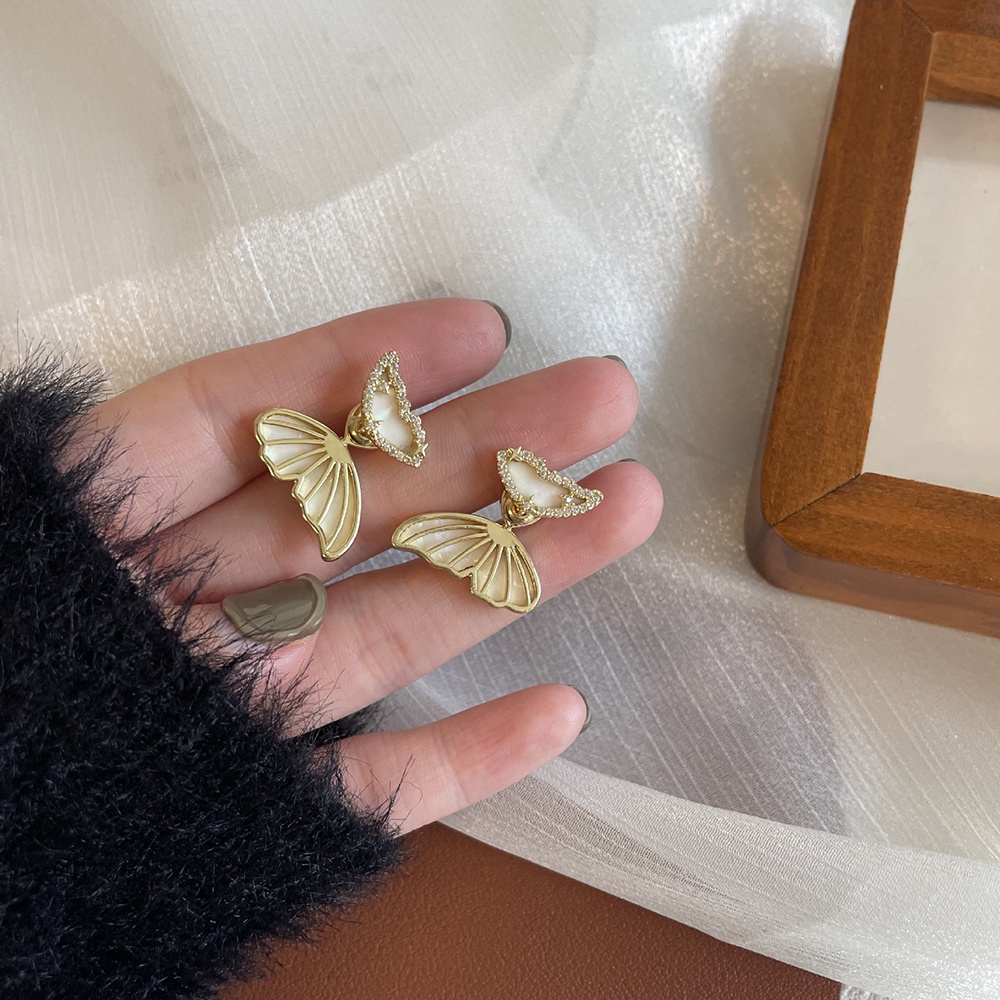 1 Đôi Bông Tai Hình Bướm Cổ Điển Phong Cách Hàn Quốc Dành Cho Nữ