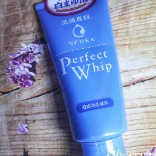 Sữa rửa mặt Whip