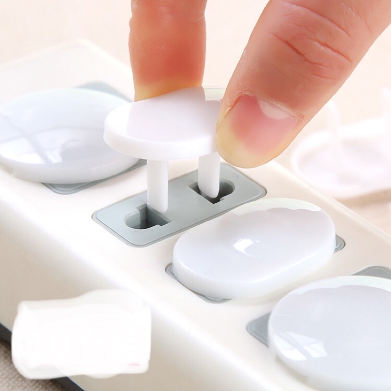 Dụng cụ bịt ổ điện giữ an toàn cho bé