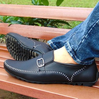 Giày Chỉ Trắng Đã May Đế Màu Đen [+ 2 Tất Giày Lười]