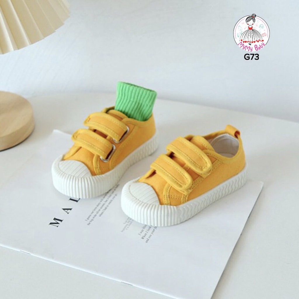 Giày thể thao quai dán có nhiều màu