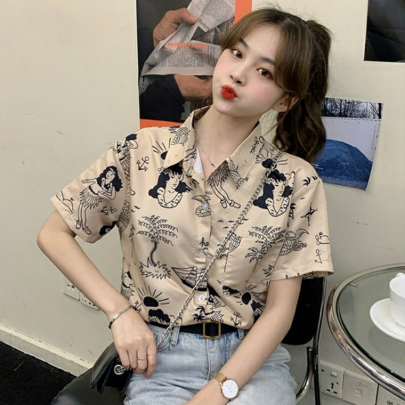 Áo sơ mi nữ tay ngắn in họa tiết tranh vẽ tay trẻ trung